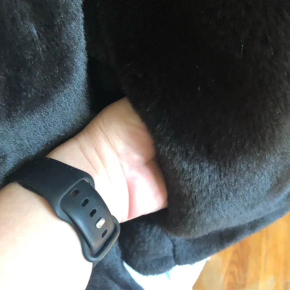 Stunning  faux fur jacket/coat in size small - Picture 5 of 5